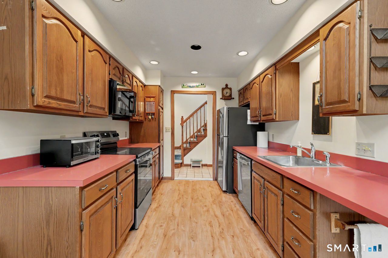 55 Jardin Circle Shelton CT 06484