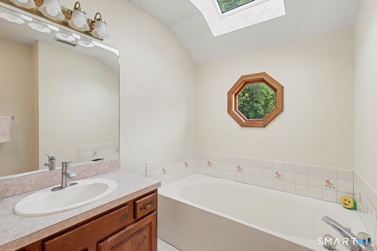 55 Jardin Circle Shelton CT 06484