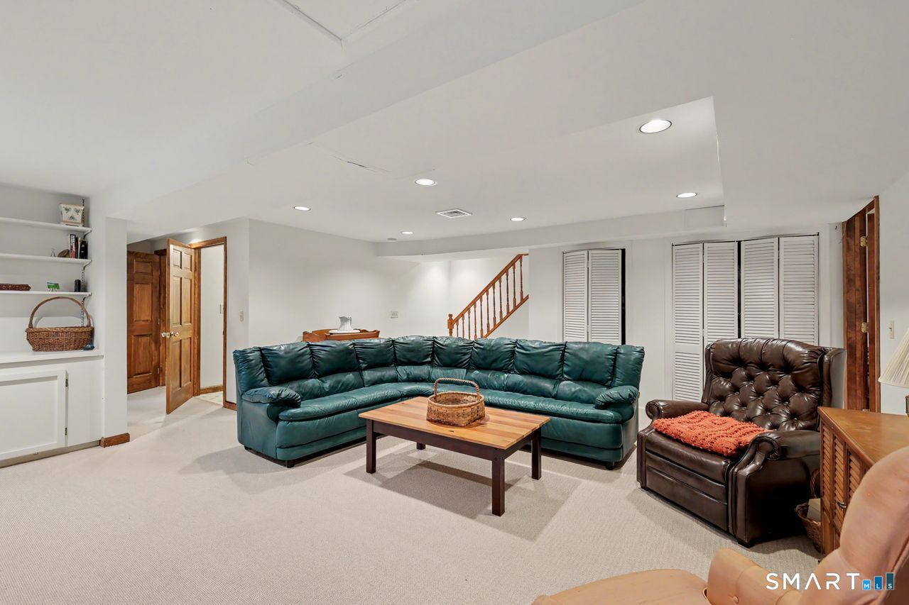 55 Jardin Circle Shelton CT 06484
