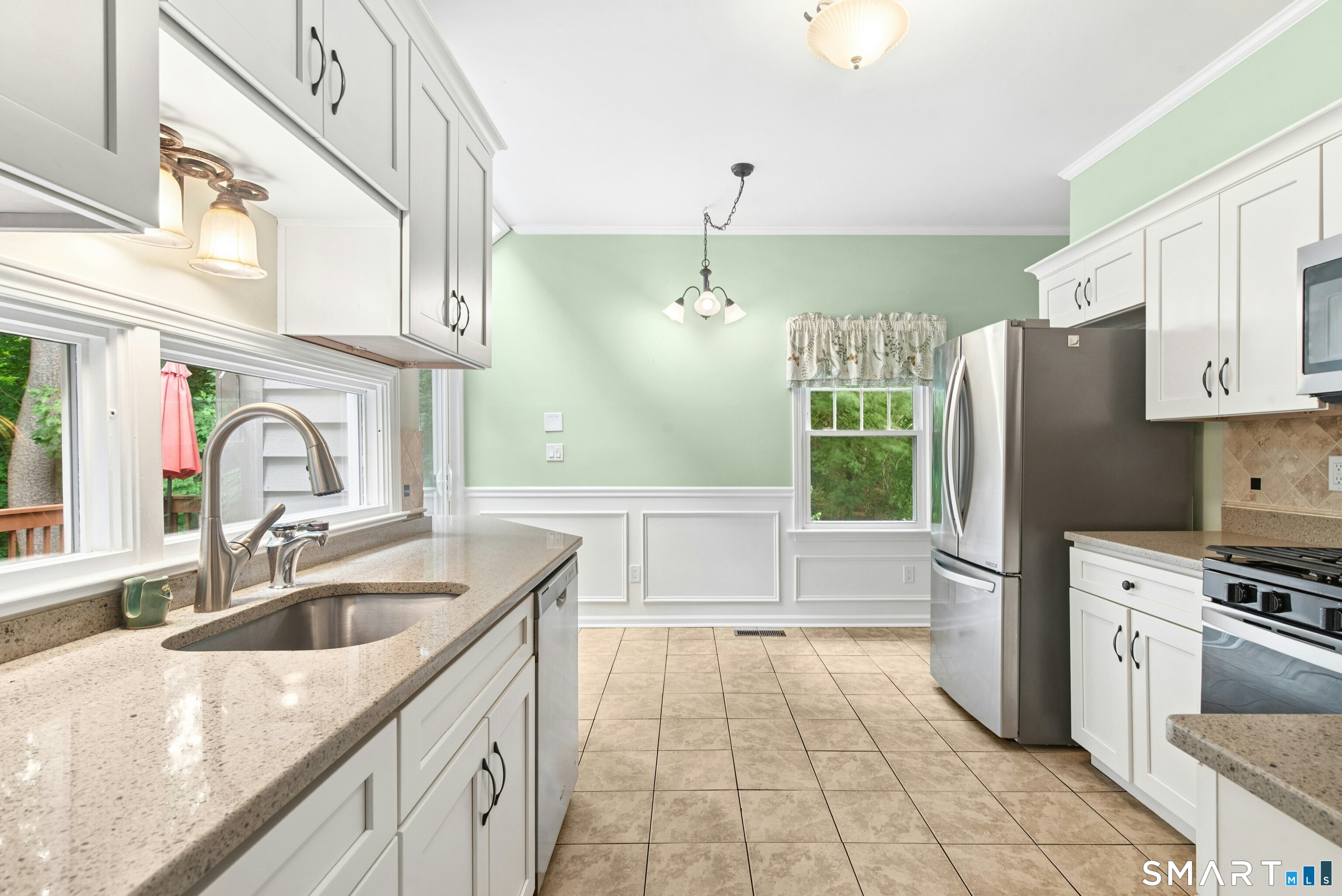 41 Greystone Shelton CT 06484