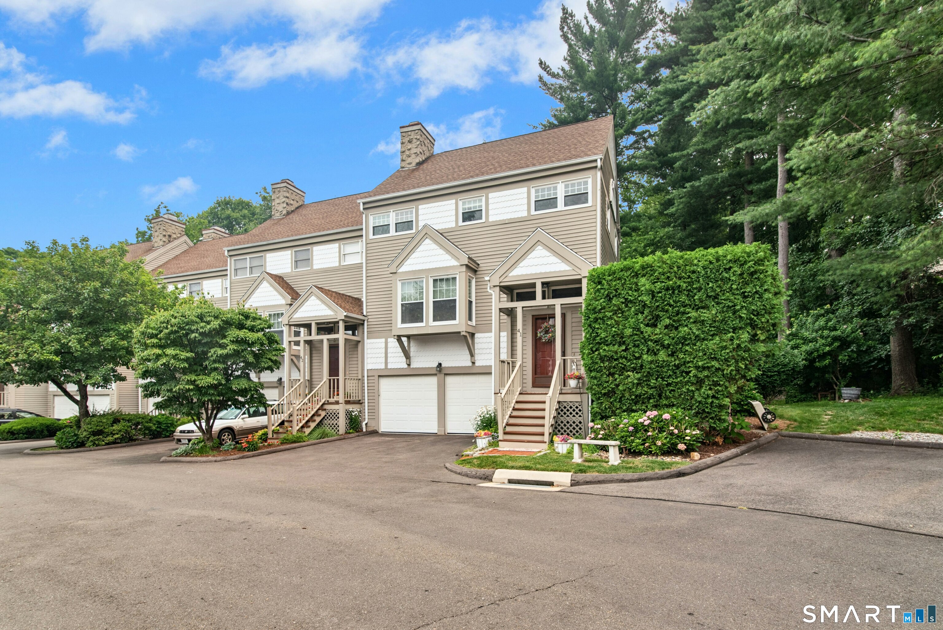 41 Greystone Shelton CT 06484