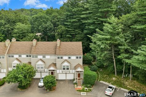 41 Greystone Shelton CT 06484