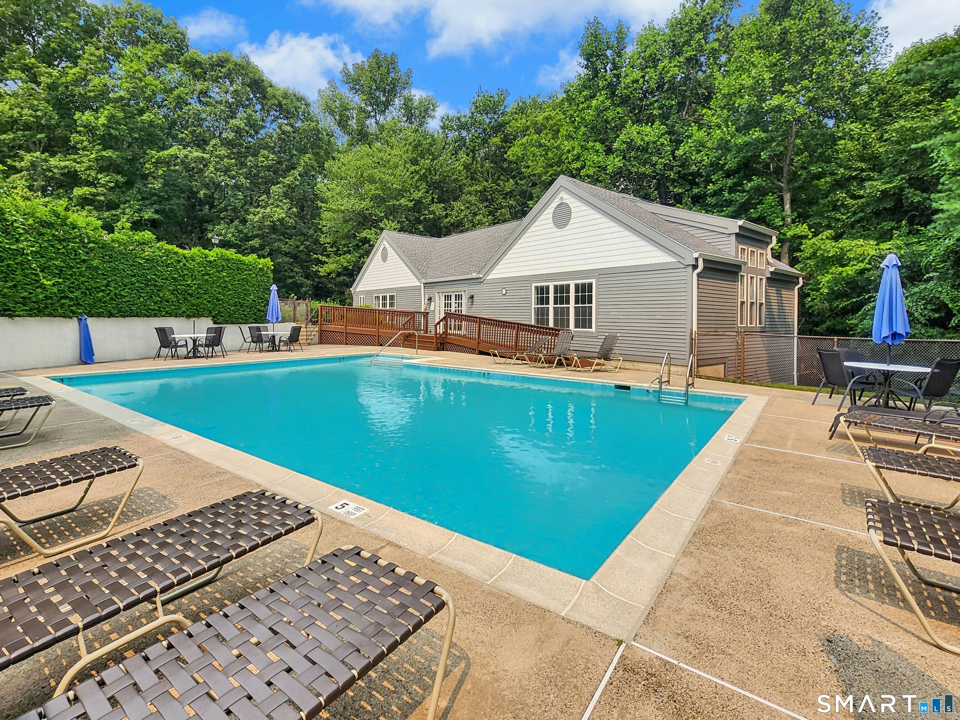 41 Greystone Shelton CT 06484