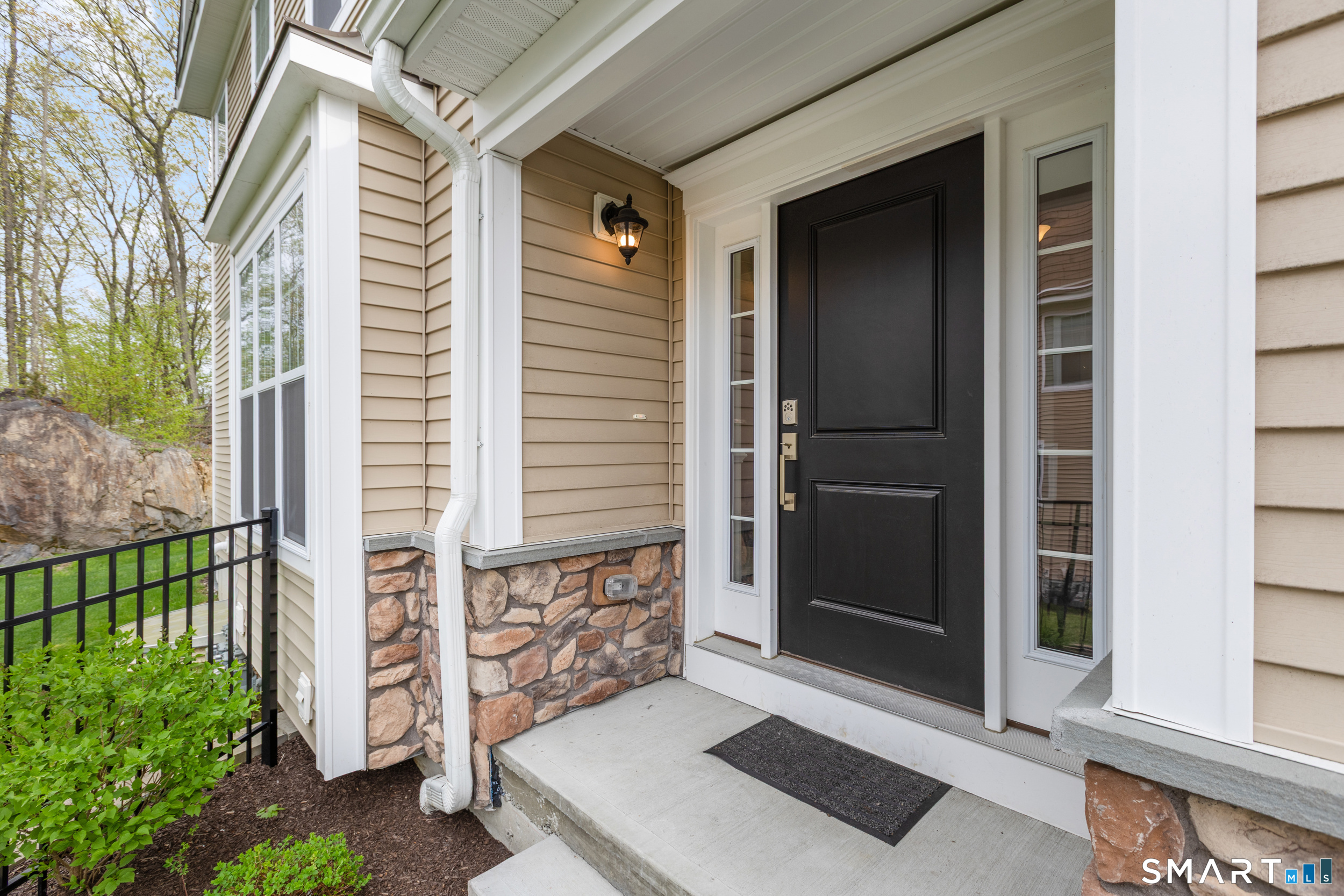 16 Hunting Ridge Lane Bethel CT 06801