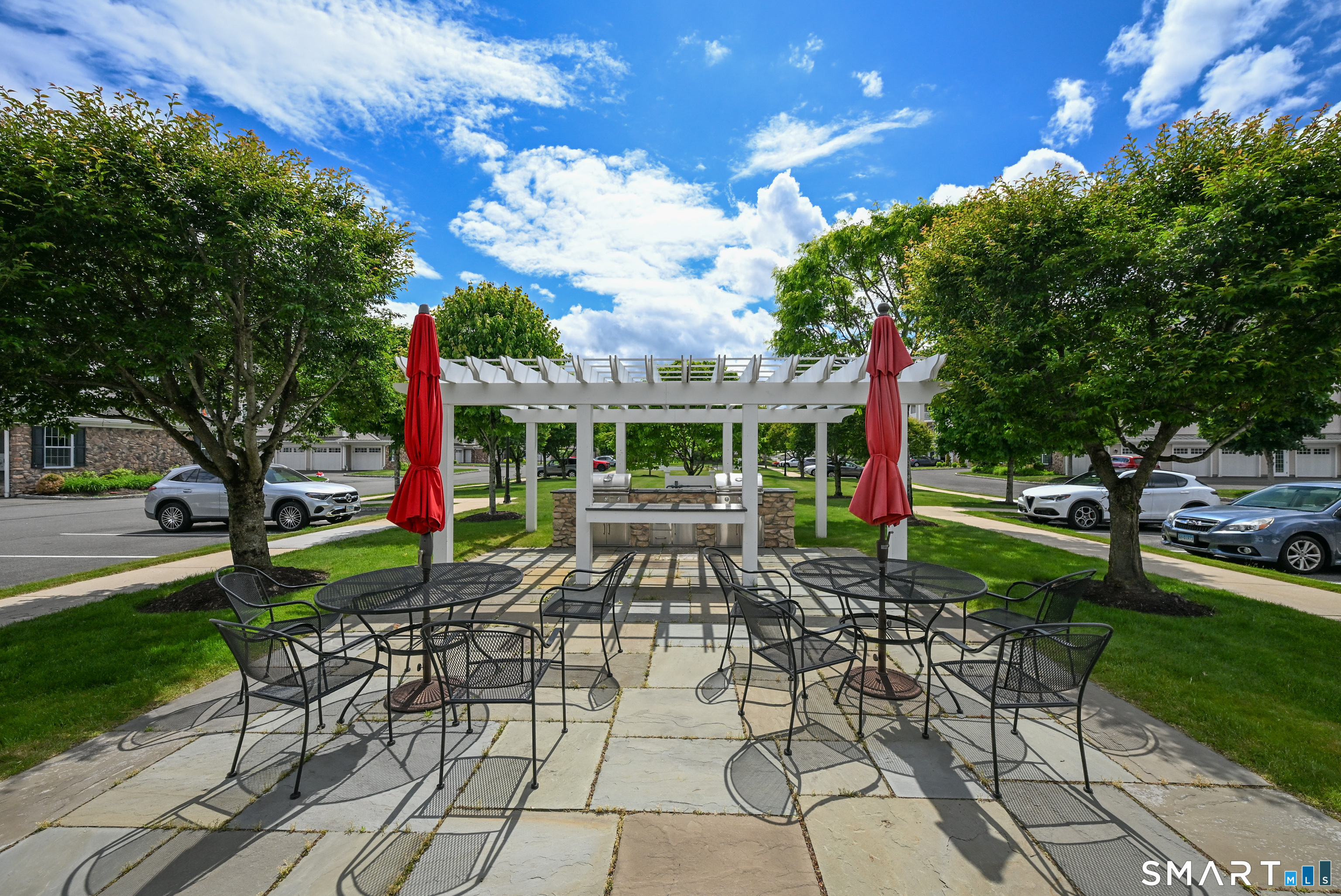 1011 Brookside Court Newtown CT 06470