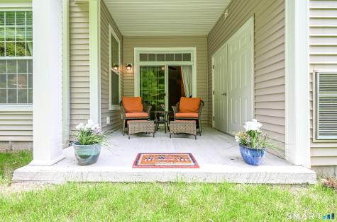 1011 Brookside Court Newtown CT 06470