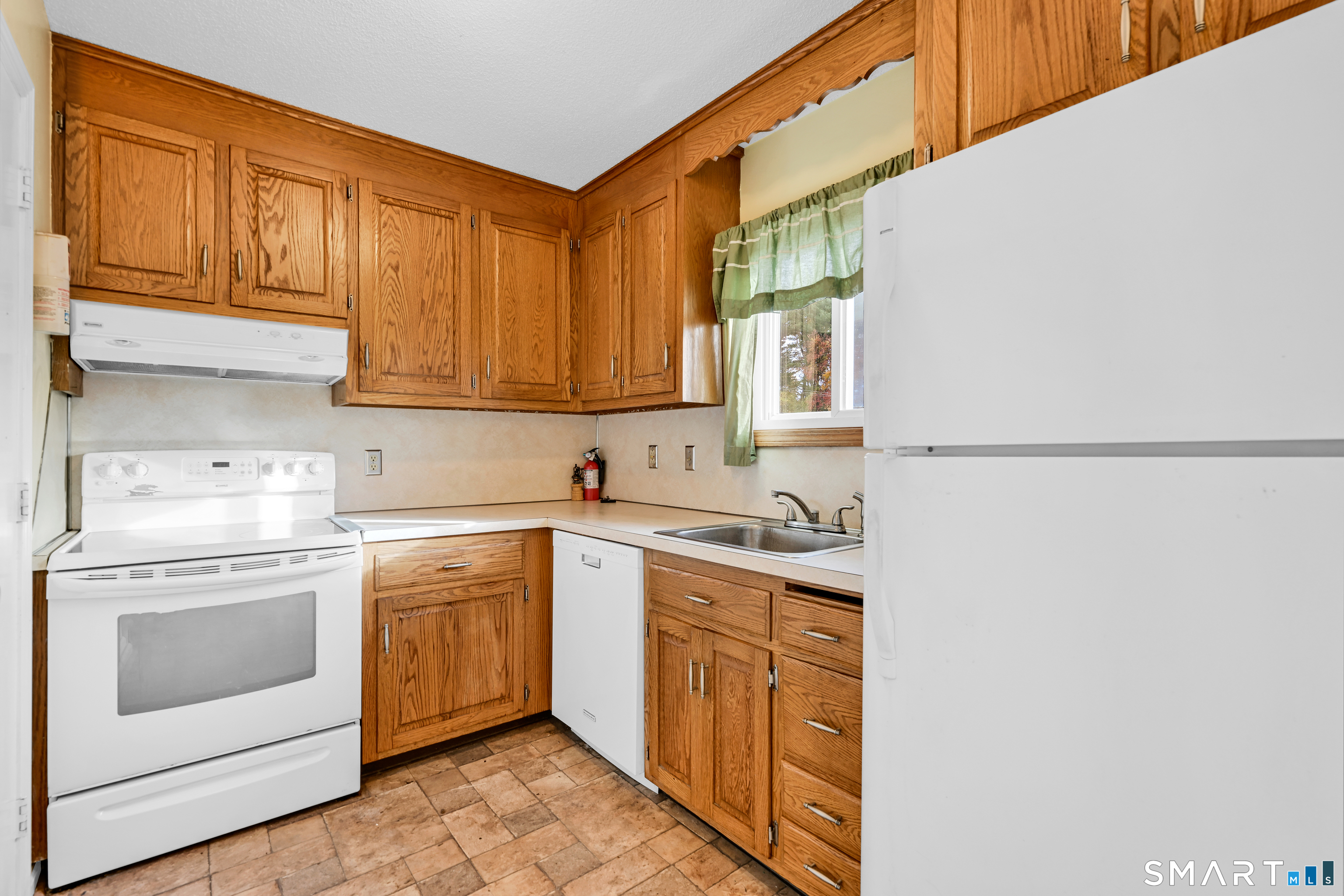 895 Matthews Street Bristol CT 06010