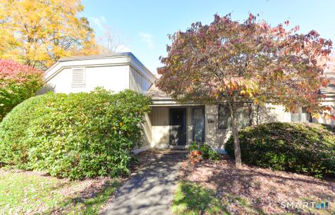 26 Heritage Village Southbury CT 06488