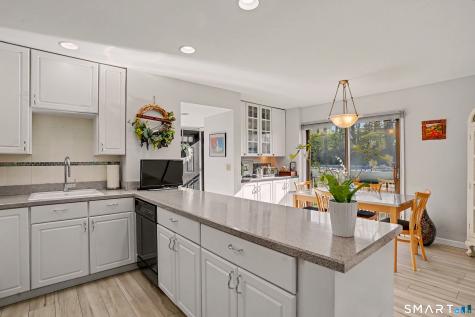 603 Plymouth Colony Branford CT 06405