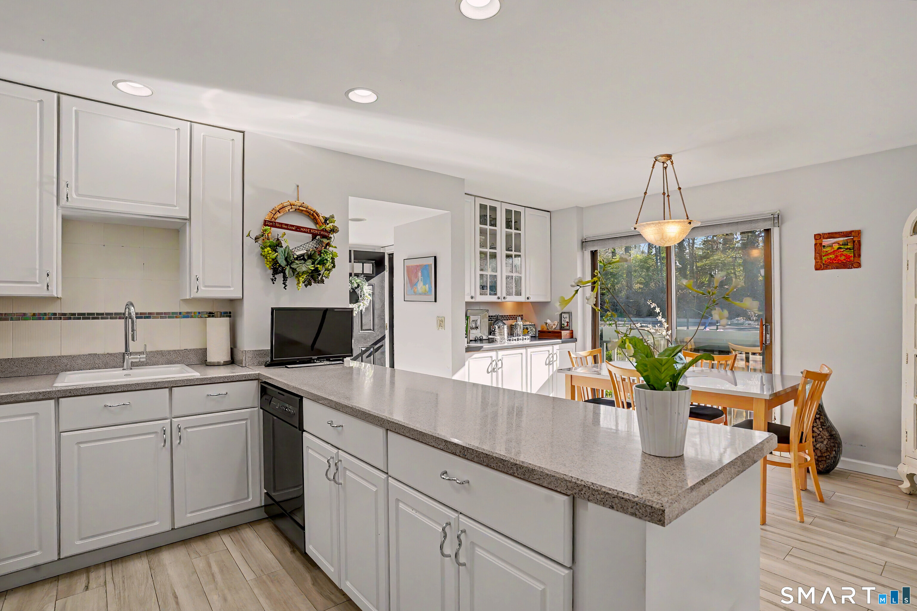603 Plymouth Colony Branford CT 06405