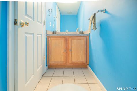 11 Mannions Lane Danbury CT 06810