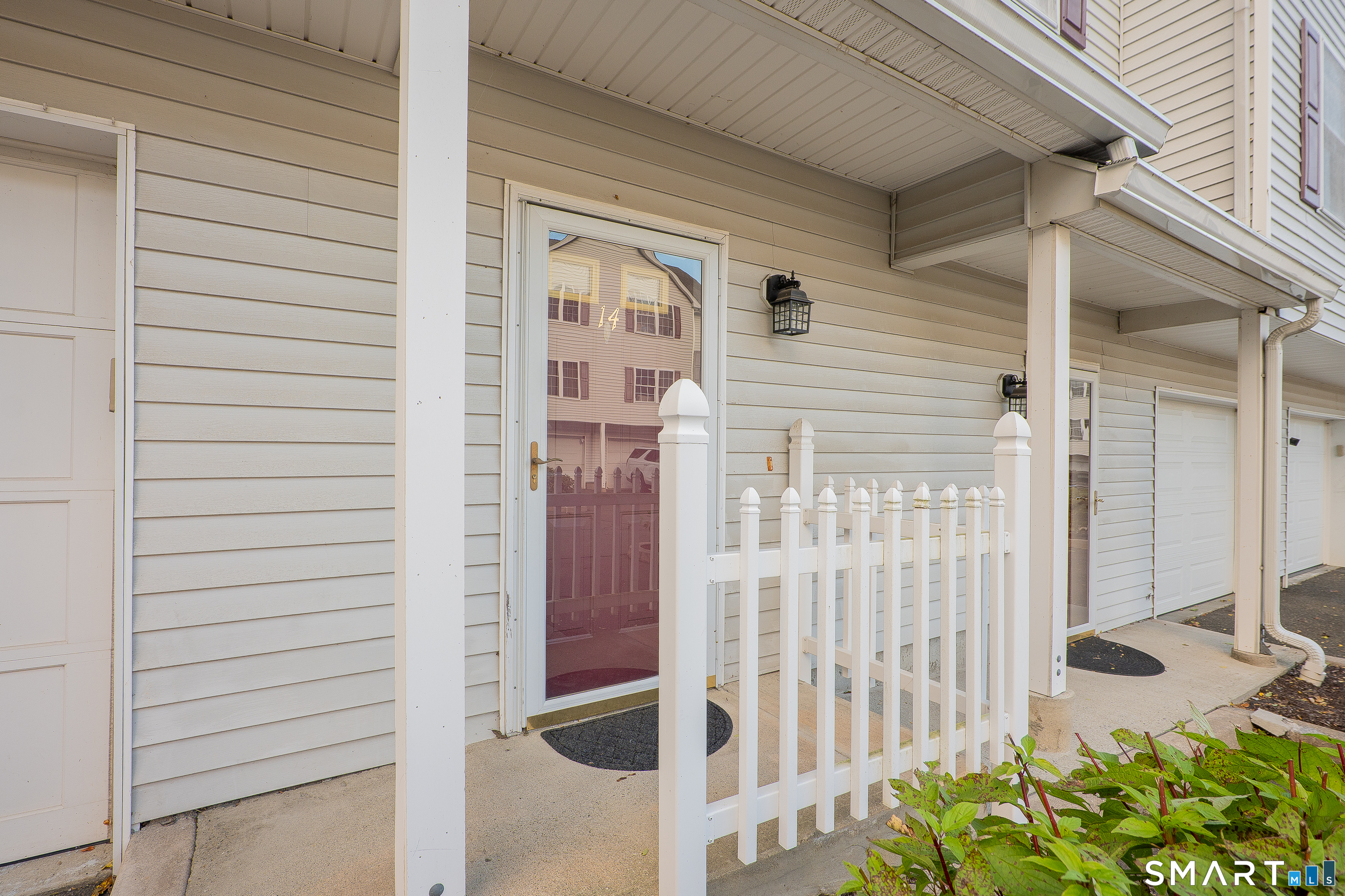 11 Mannions Lane Danbury CT 06810