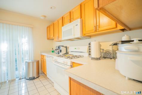 11 Mannions Lane Danbury CT 06810