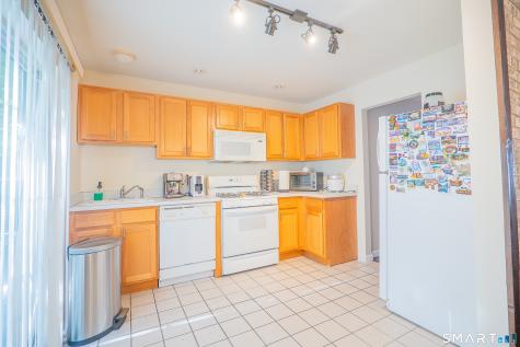 11 Mannions Lane Danbury CT 06810