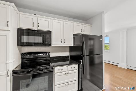 887 Farmington Avenue West Hartford CT 06119