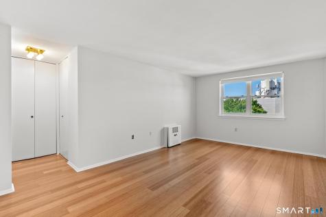 887 Farmington Avenue West Hartford CT 06119