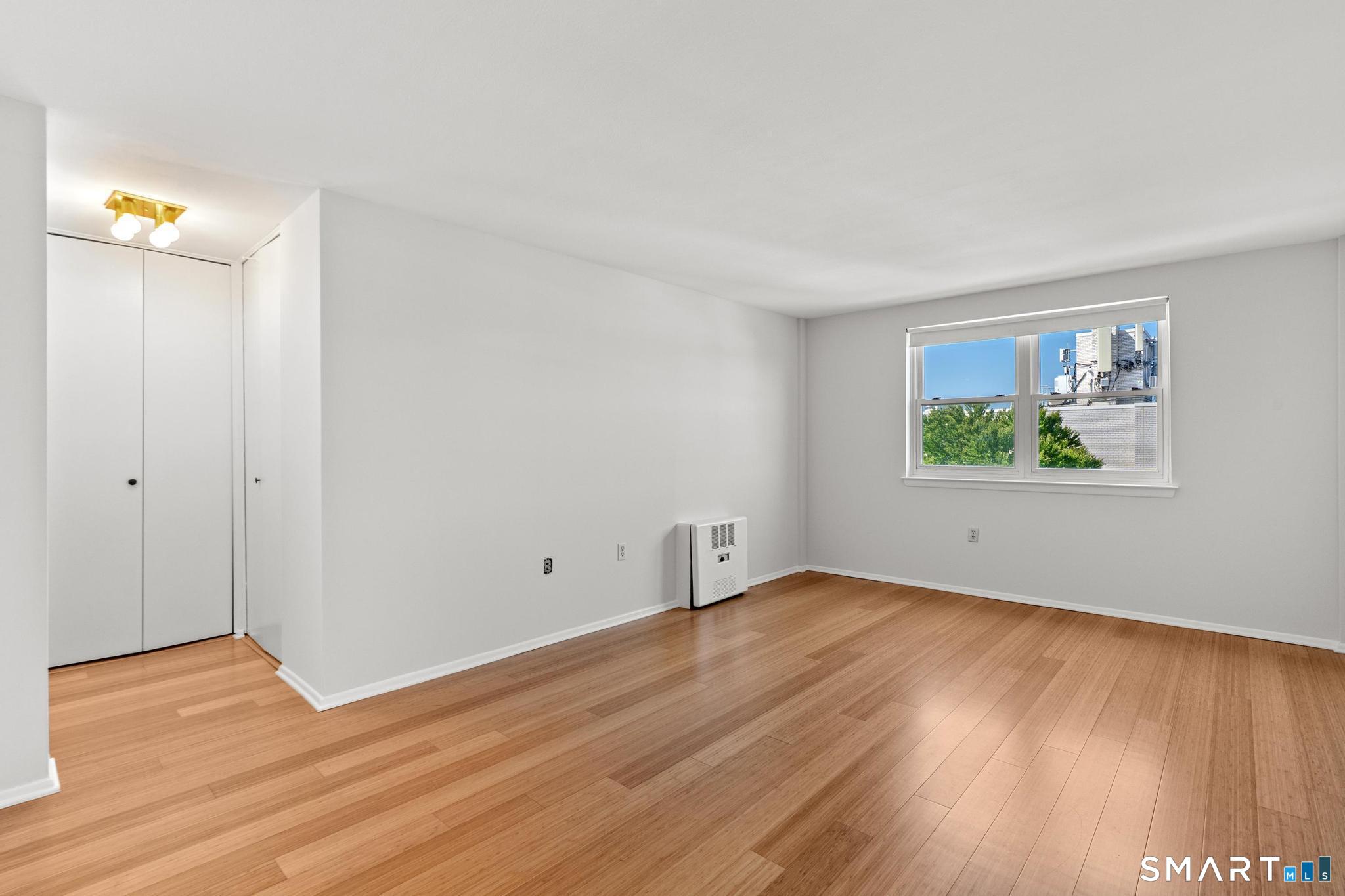 887 Farmington Avenue West Hartford CT 06119