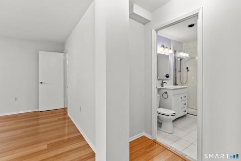 887 Farmington Avenue West Hartford CT 06119