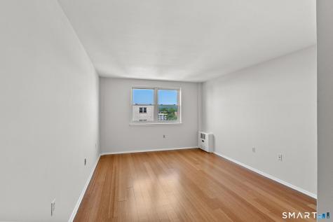 887 Farmington Avenue West Hartford CT 06119