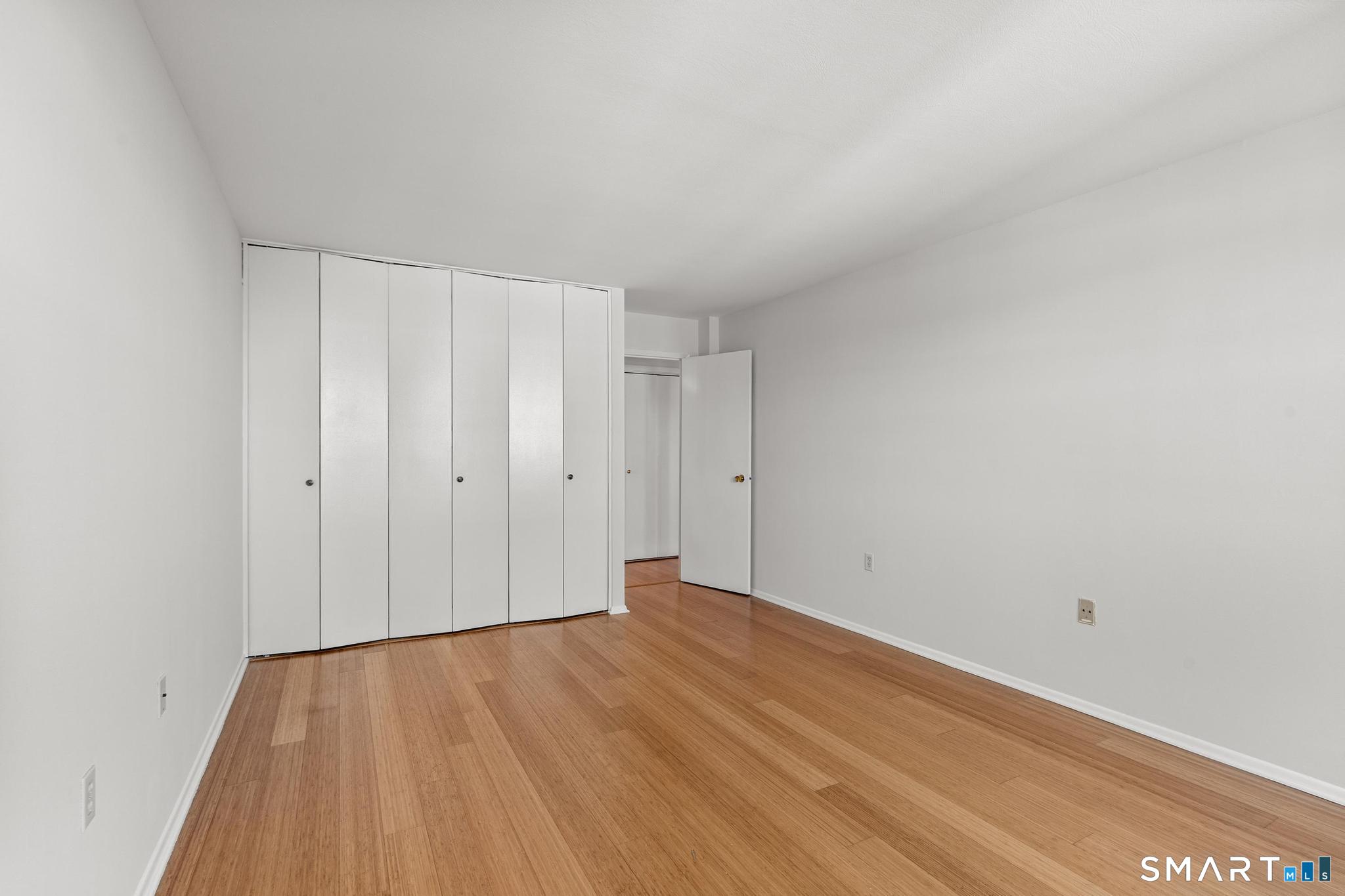 887 Farmington Avenue West Hartford CT 06119