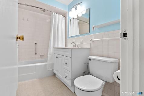 887 Farmington Avenue West Hartford CT 06119