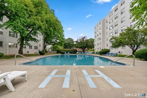 887 Farmington Avenue West Hartford CT 06119