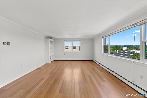 887 Farmington Avenue West Hartford CT 06119