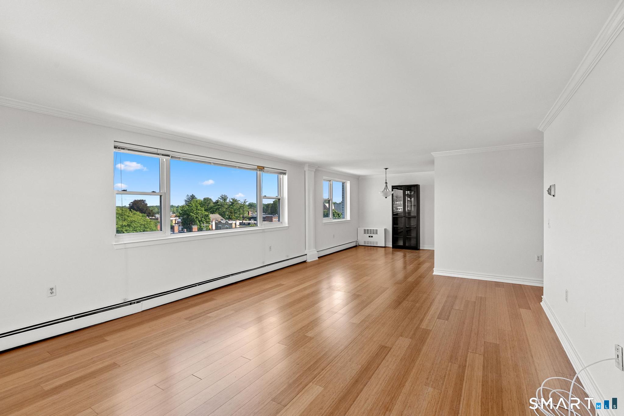 887 Farmington Avenue West Hartford CT 06119