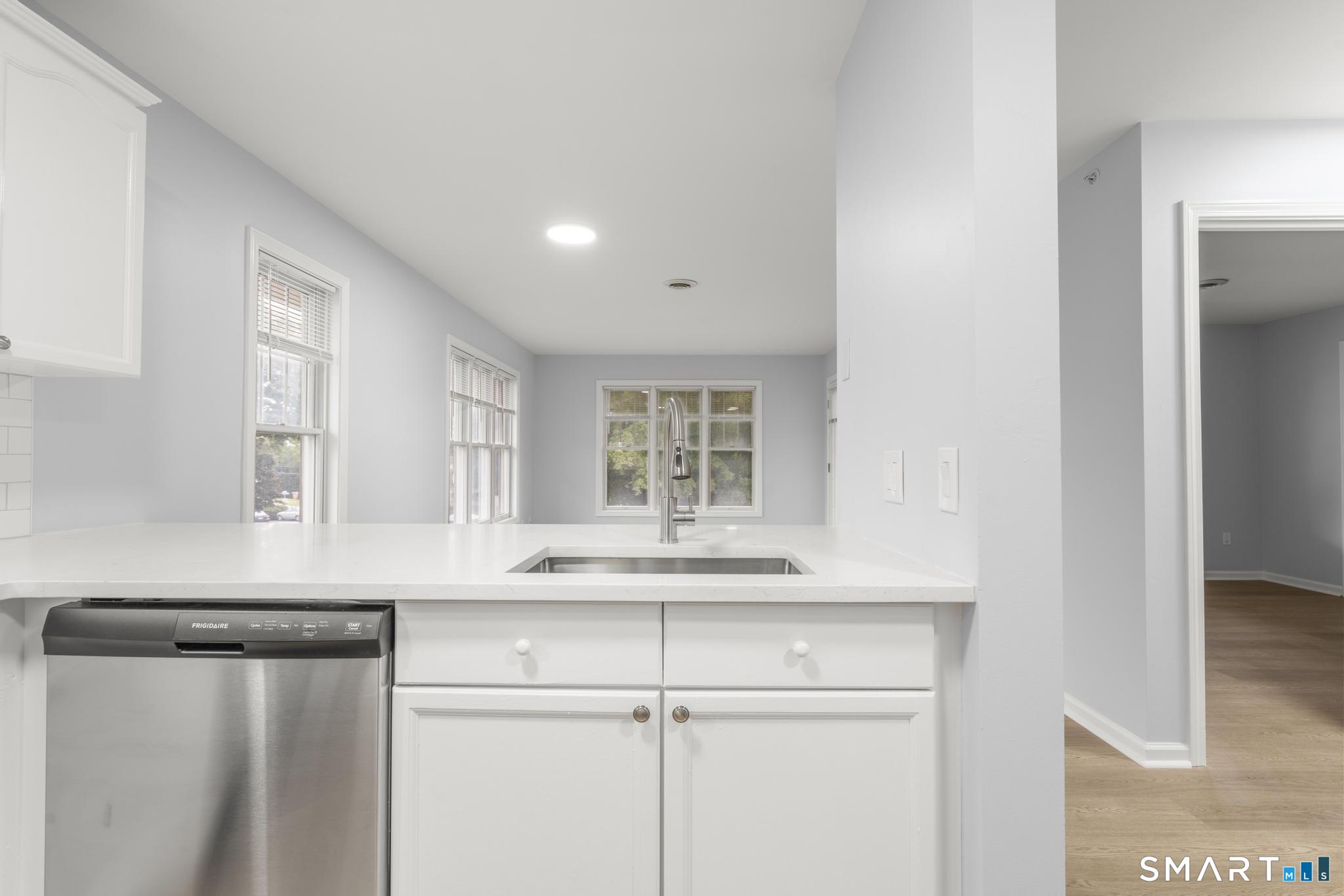 468 Main Street East Lyme CT 06357