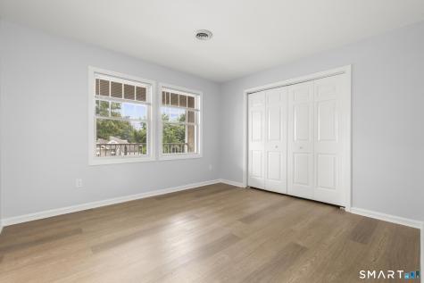 468 Main Street East Lyme CT 06357