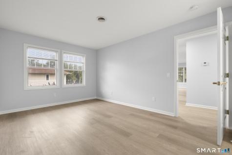 468 Main Street East Lyme CT 06357