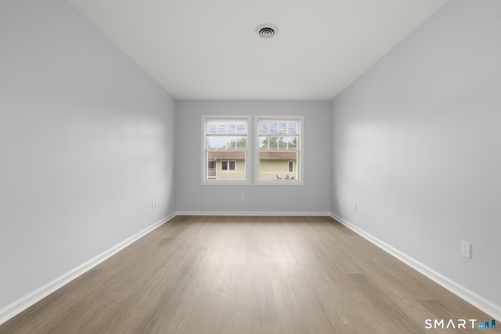 468 Main Street East Lyme CT 06357