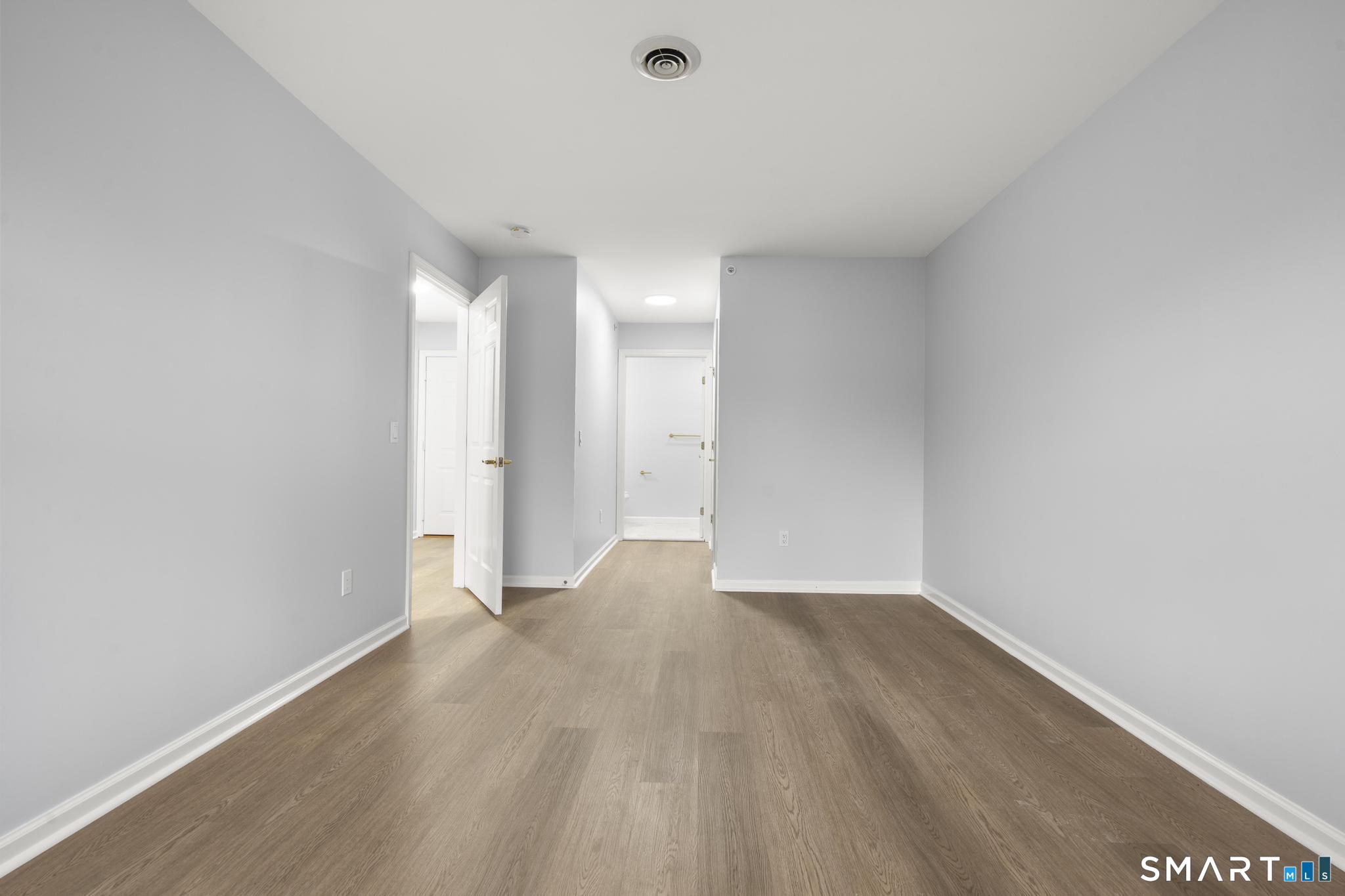 468 Main Street East Lyme CT 06357