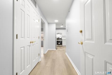 468 Main Street East Lyme CT 06357