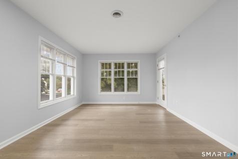 468 Main Street East Lyme CT 06357