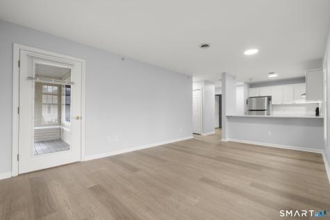 468 Main Street East Lyme CT 06357