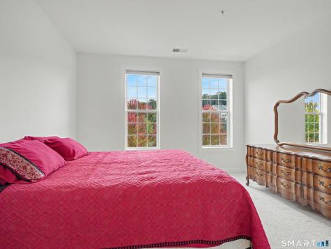 1 Rivington Way Danbury CT 06810
