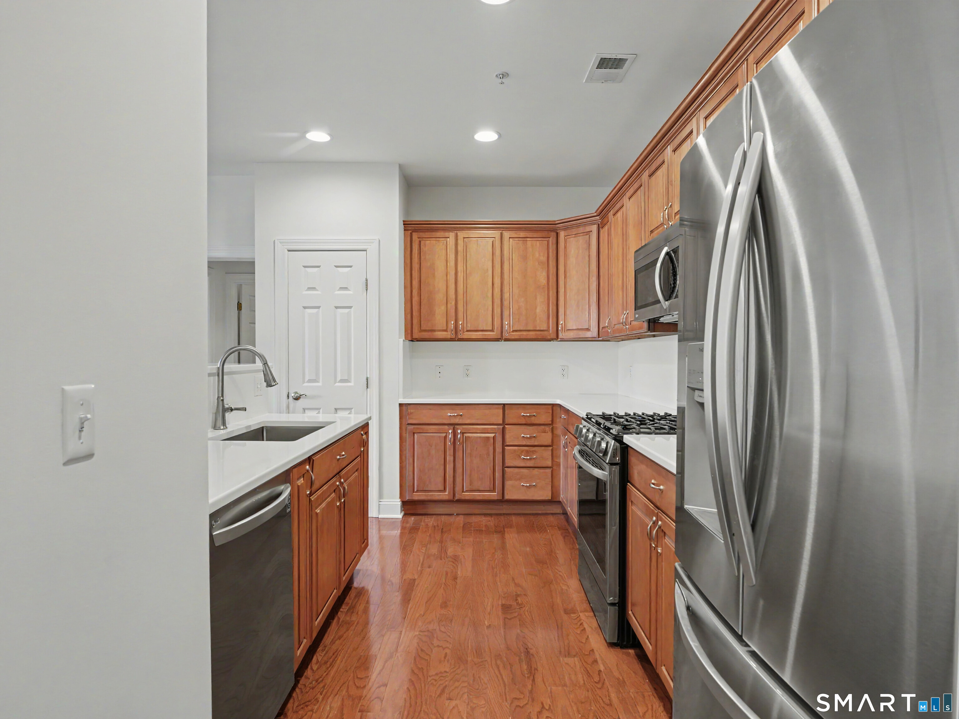 1 Rivington Way Danbury CT 06810