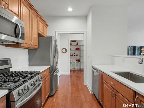 1 Rivington Way Danbury CT 06810