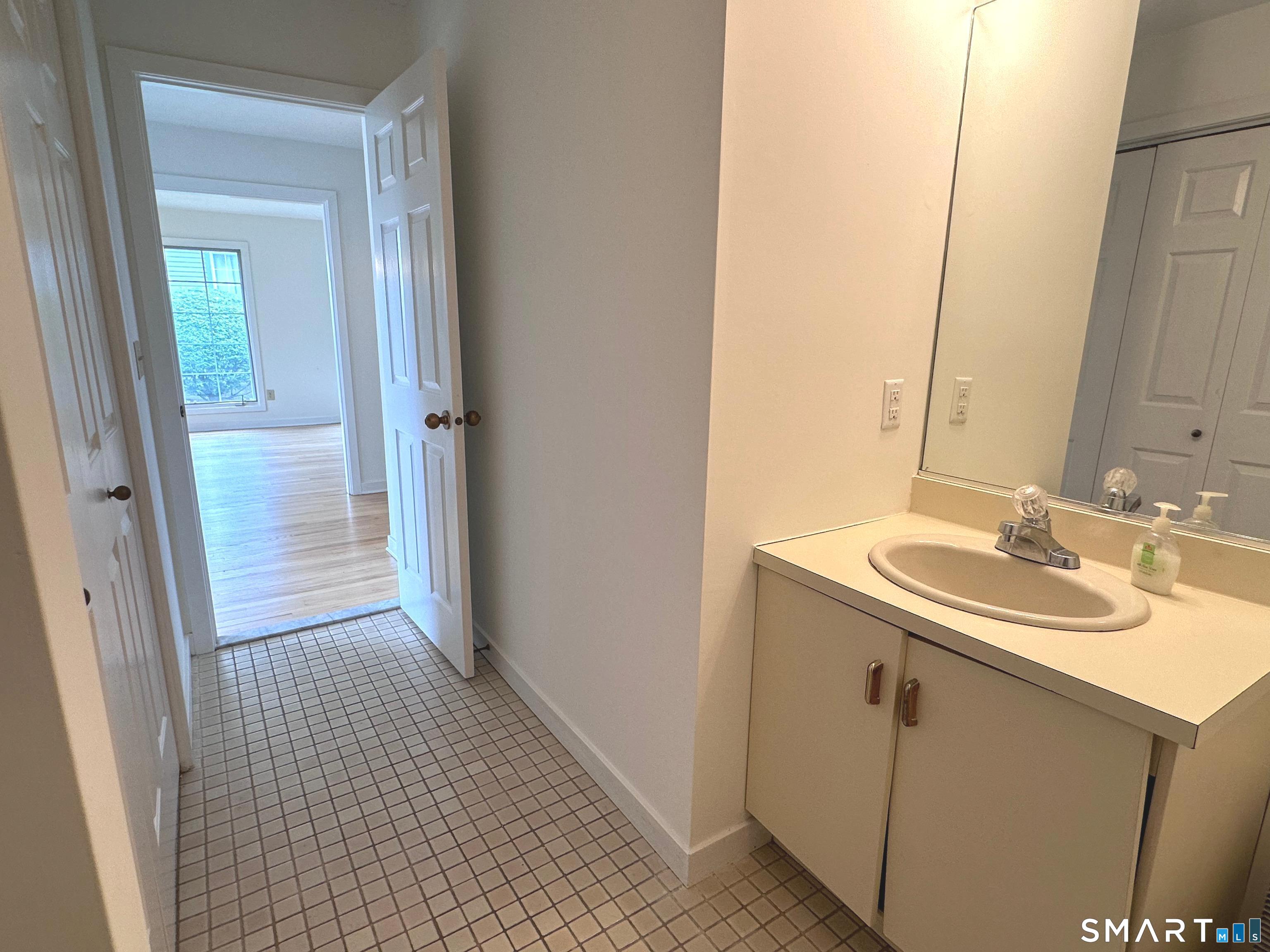166 Glengarry Road Fairfield CT 06825