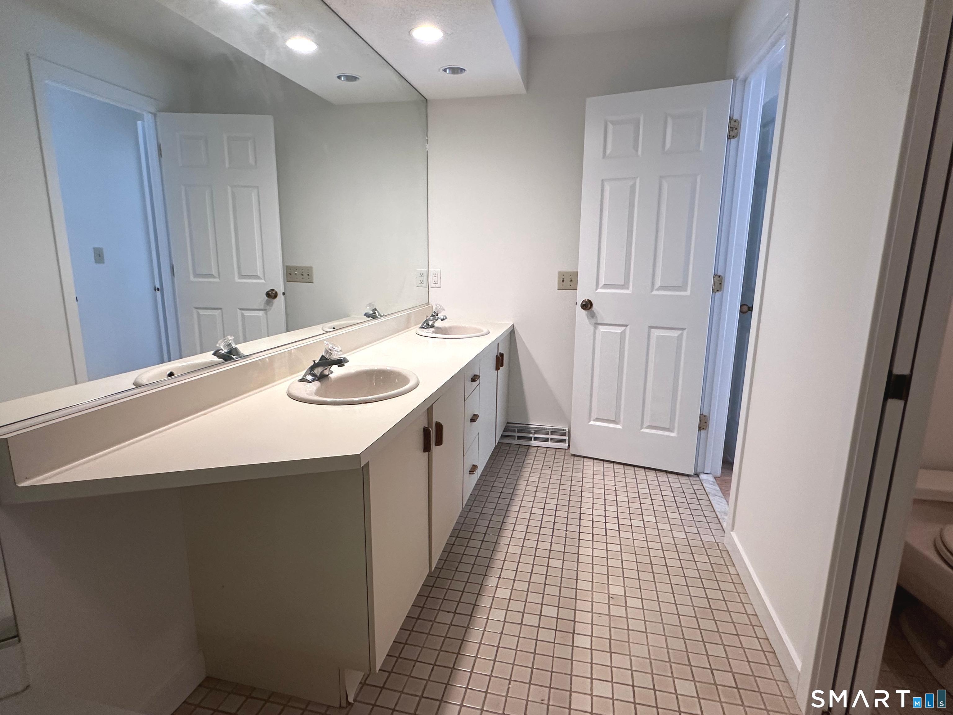 166 Glengarry Road Fairfield CT 06825
