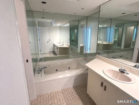 166 Glengarry Road Fairfield CT 06825