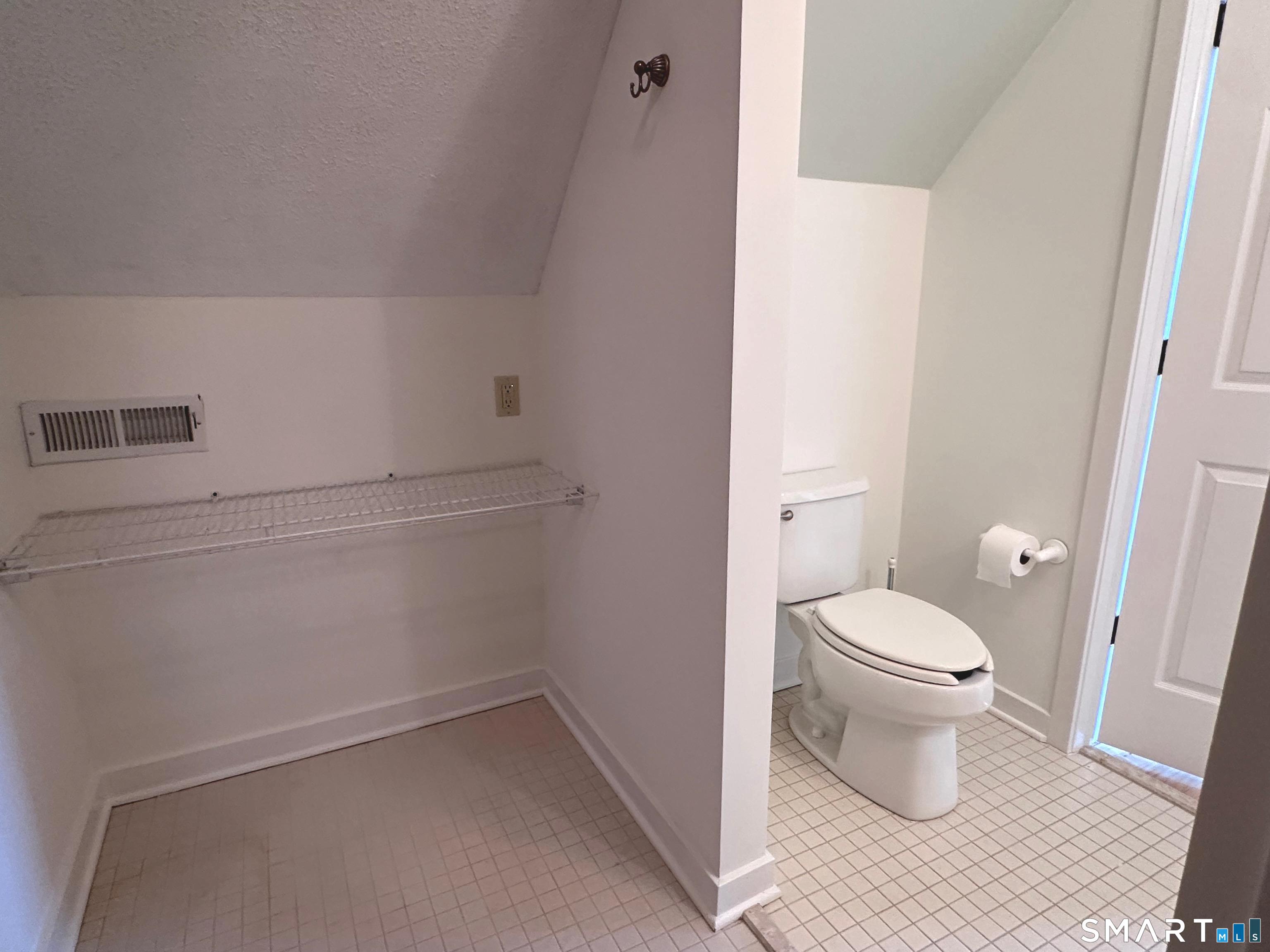 166 Glengarry Road Fairfield CT 06825
