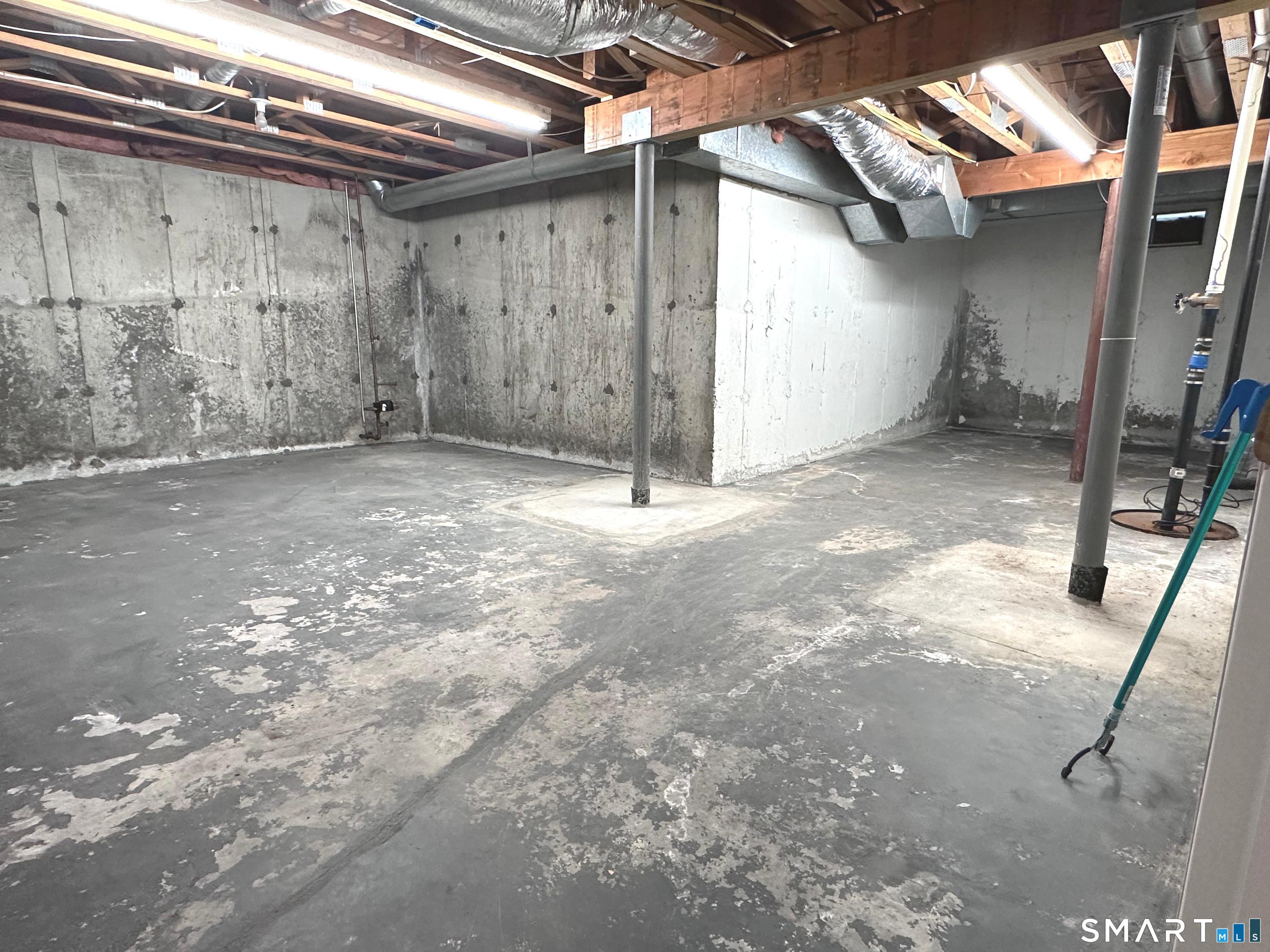 166 Glengarry Road Fairfield CT 06825