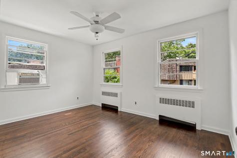 104 1/2 Ledgebrook Drive Norwalk CT 06854