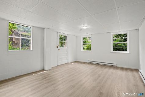 104 1/2 Ledgebrook Drive Norwalk CT 06854
