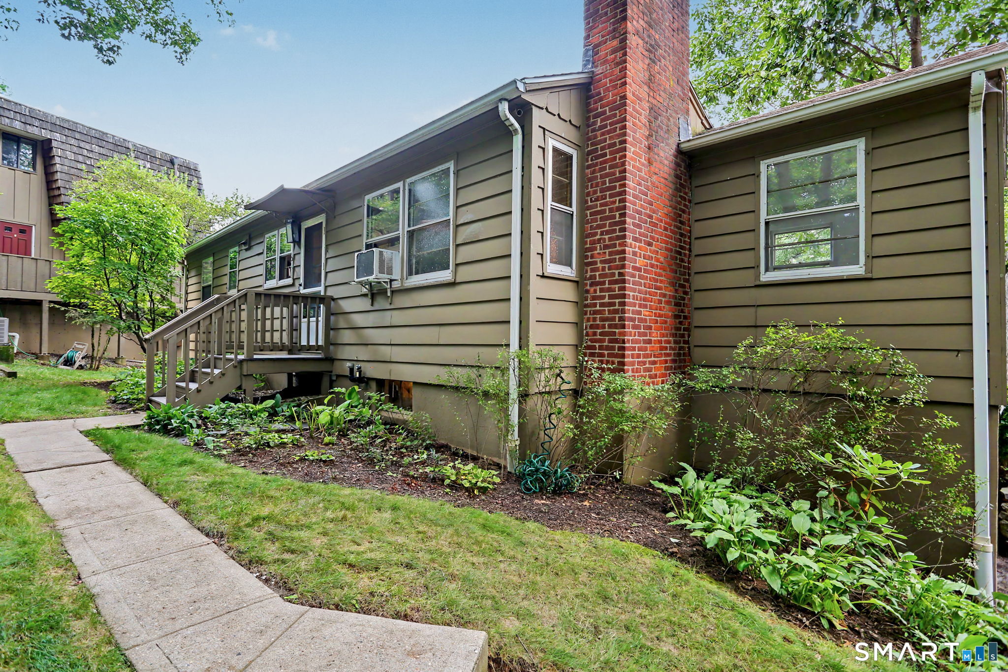 104 1/2 Ledgebrook Drive Norwalk CT 06854