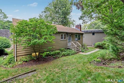 104 1/2 Ledgebrook Drive Norwalk CT 06854