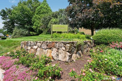 104 1/2 Ledgebrook Drive Norwalk CT 06854