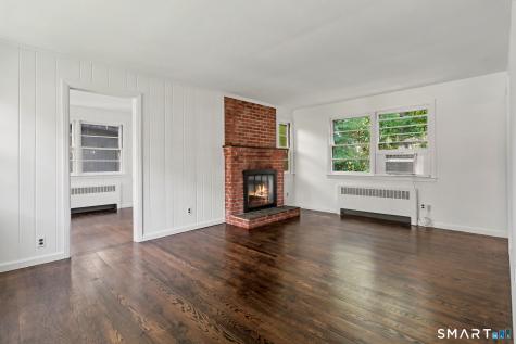 104 1/2 Ledgebrook Drive Norwalk CT 06854